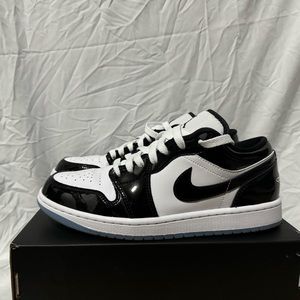 Men’s Jordan Low 1 SE SIZE 8.5